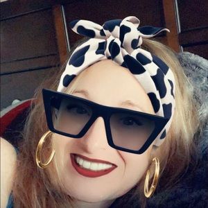 Meet your Posher, Cynthia